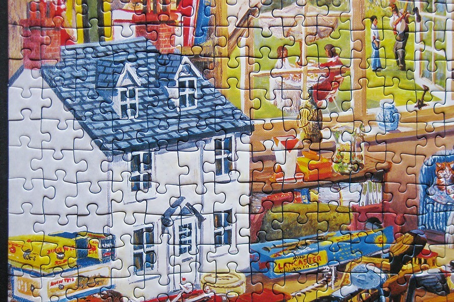 ravensburger_grandma attic_900 IMG_0006