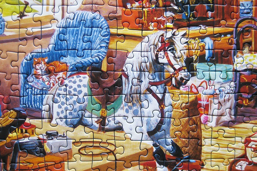ravensburger_grandma attic_900 IMG_0007